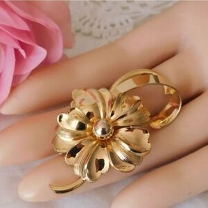 Forstner 12K Gold filled Flower Brooch Vintage Signed Pin